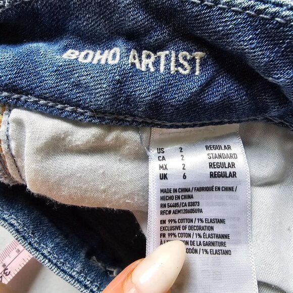 American Eagle Women's Boho Artist Distressed Jean's size 2 - Picture 5 of 12